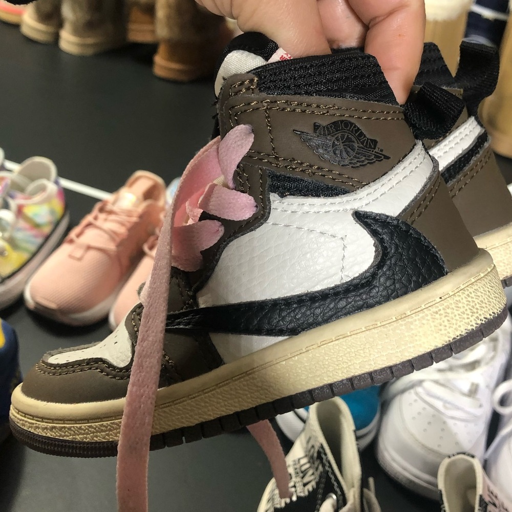 Rare Travis Barker toddler 7c